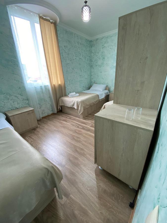Hotel Holiday House Chkonia Batumi Zewnętrze zdjęcie