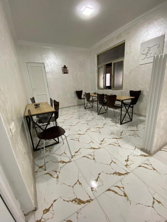 Hotel Holiday House Chkonia Batumi Zewnętrze zdjęcie