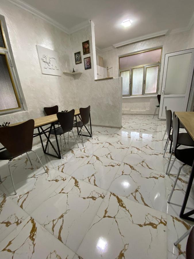 Hotel Holiday House Chkonia Batumi Zewnętrze zdjęcie