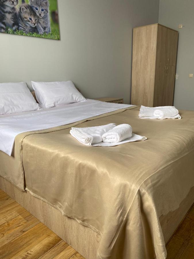 Hotel Holiday House Chkonia Batumi Zewnętrze zdjęcie