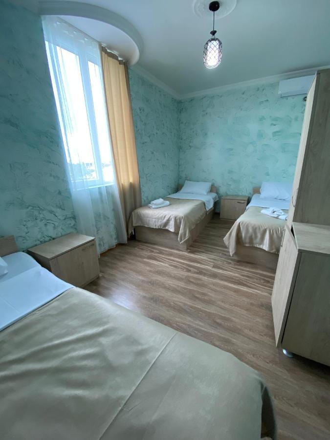 Hotel Holiday House Chkonia Batumi Zewnętrze zdjęcie