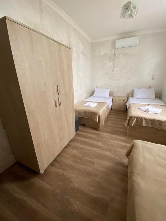 Hotel Holiday House Chkonia Batumi Zewnętrze zdjęcie