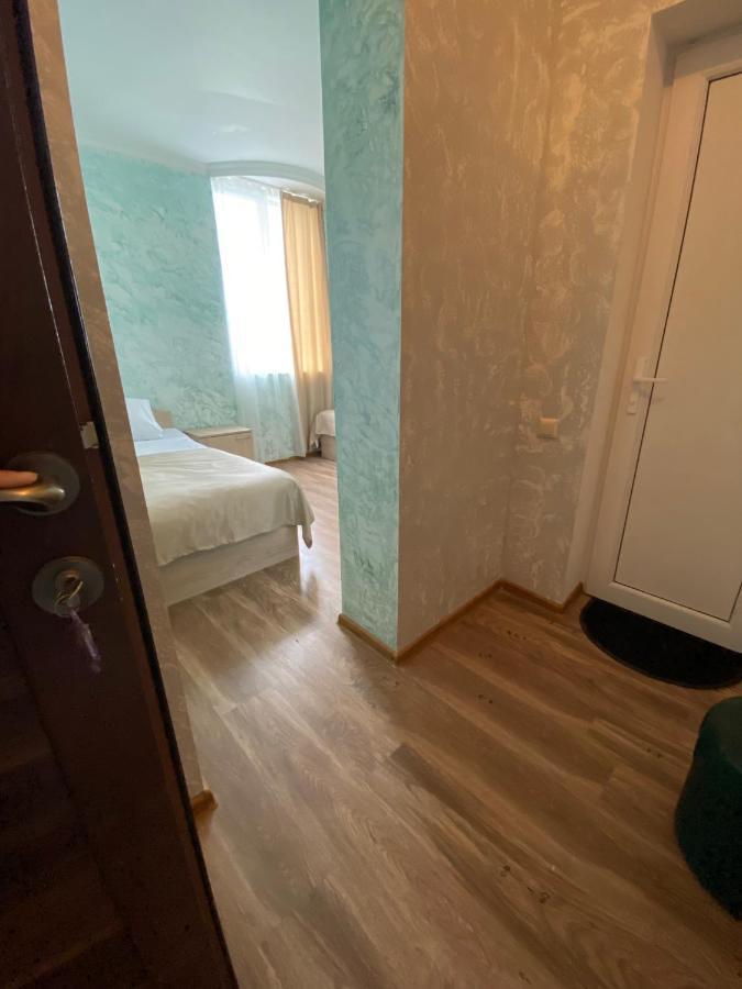 Hotel Holiday House Chkonia Batumi Zewnętrze zdjęcie