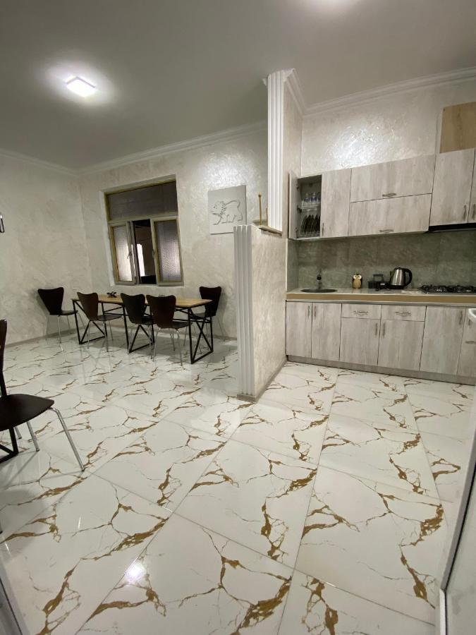 Hotel Holiday House Chkonia Batumi Zewnętrze zdjęcie