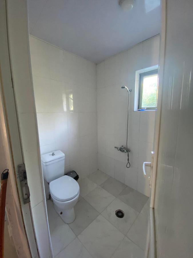Hotel Holiday House Chkonia Batumi Zewnętrze zdjęcie