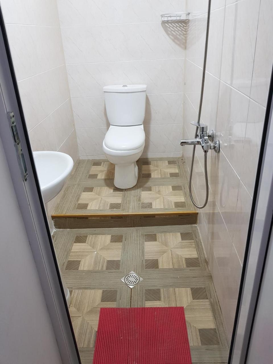 Hotel Holiday House Chkonia Batumi Zewnętrze zdjęcie